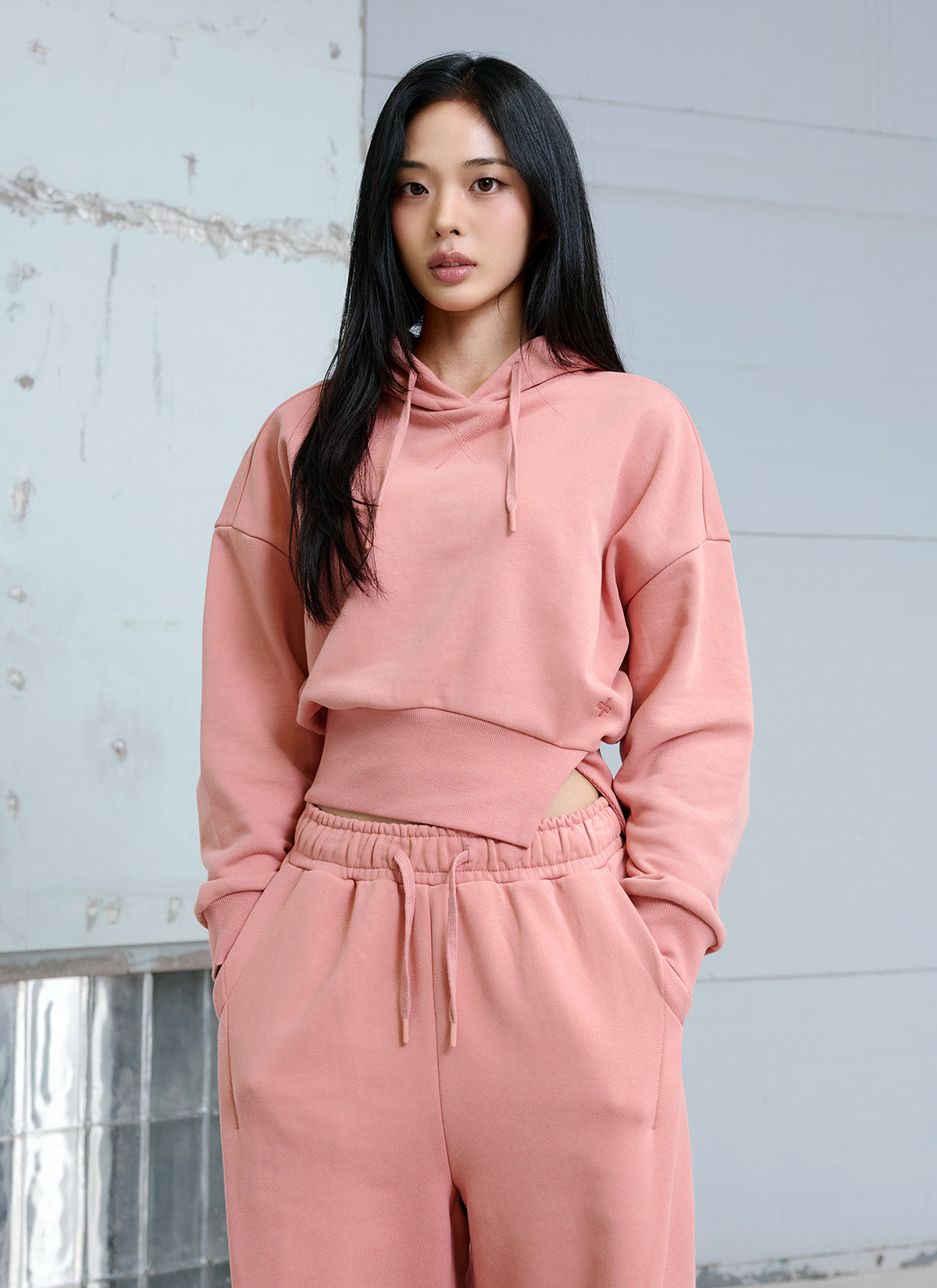 Softly One-Slit Cropped Hoodie