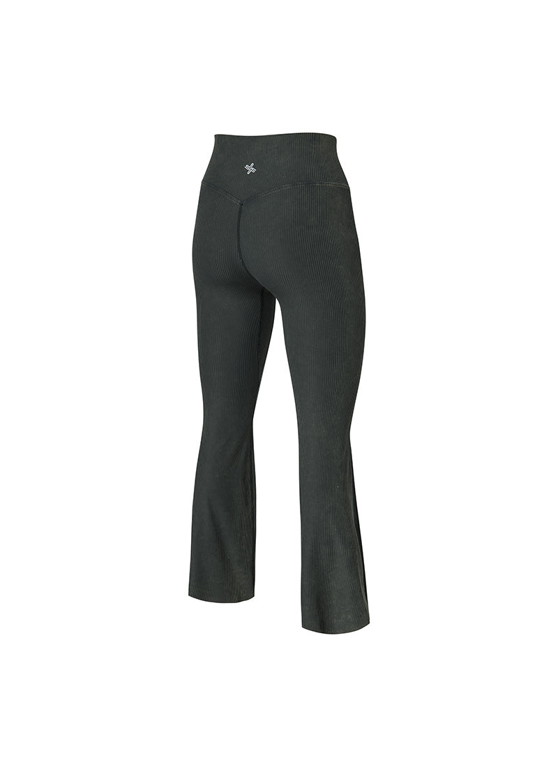 Washing Yellow Black