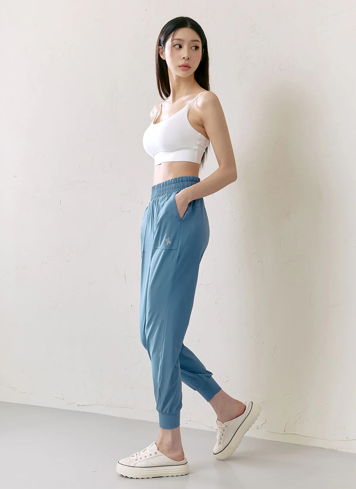 [SET] Heidi Basic Bra +Medium Feather In-Band Joggers