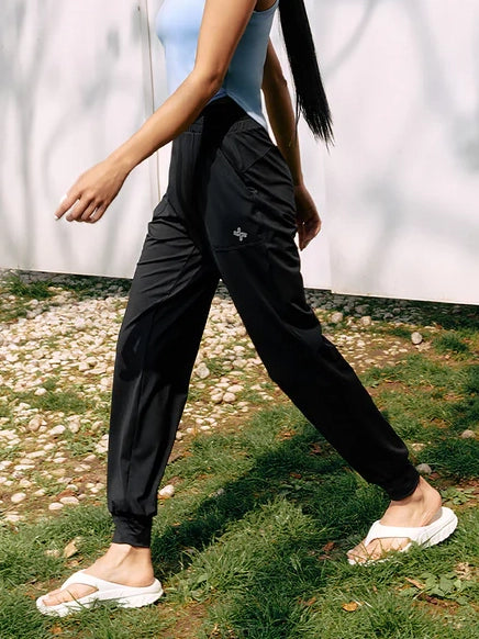 Medium Feather In-Band Jogger Pants