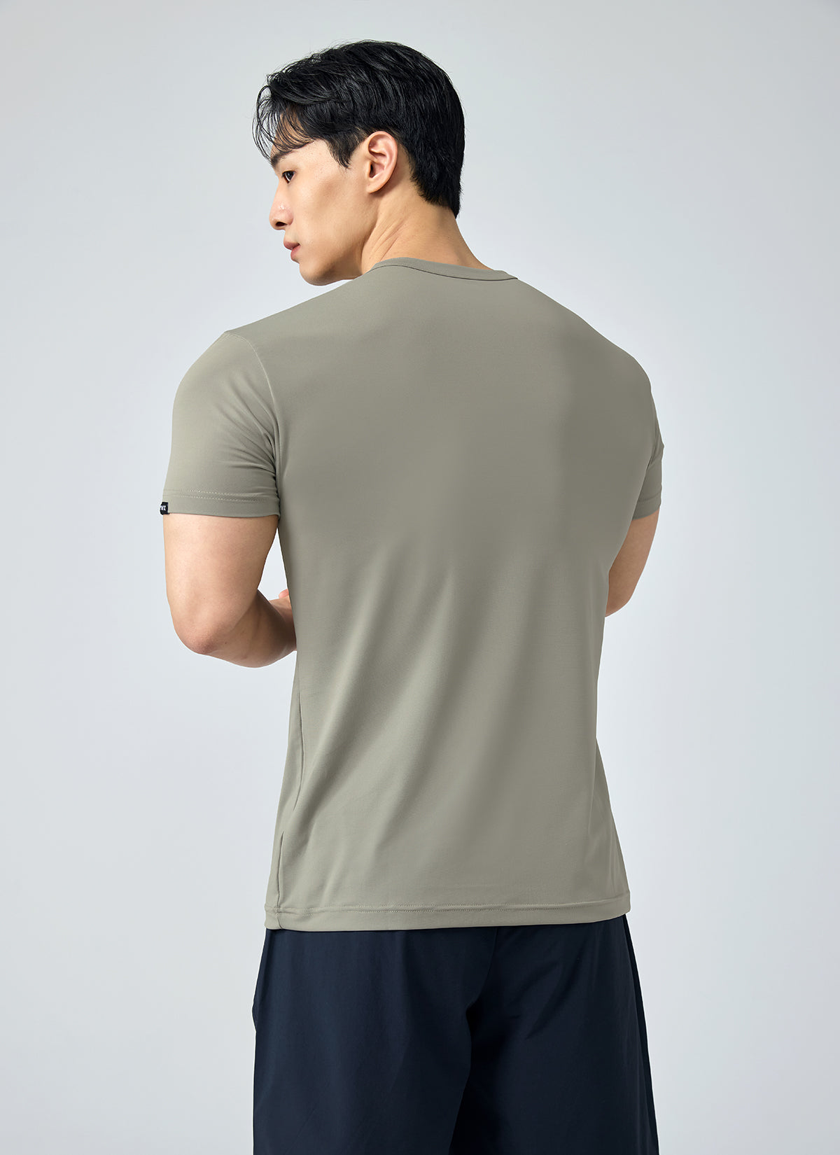 Ice Feather Muscle Fit Short Sleeve