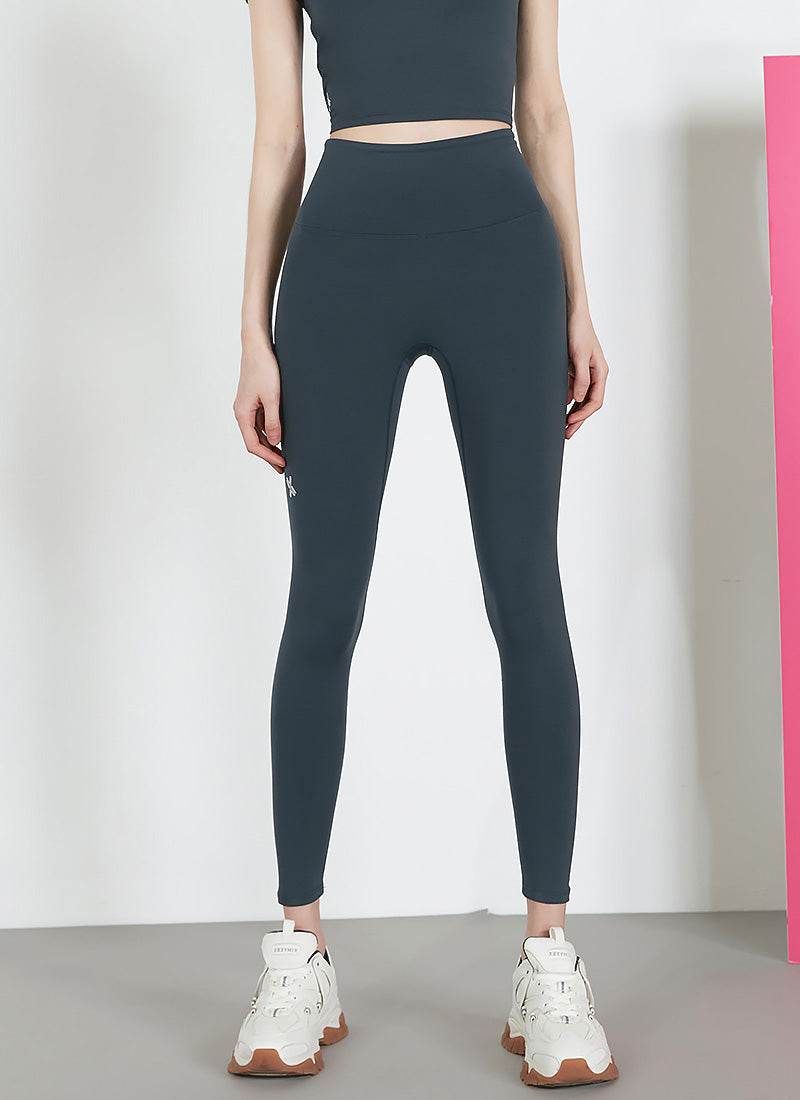 Body Sculpt Tight-Fit Leggings